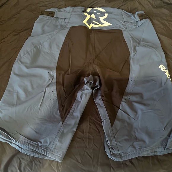 Blue XXL RaceFace Shorts - Picture 2 of 2